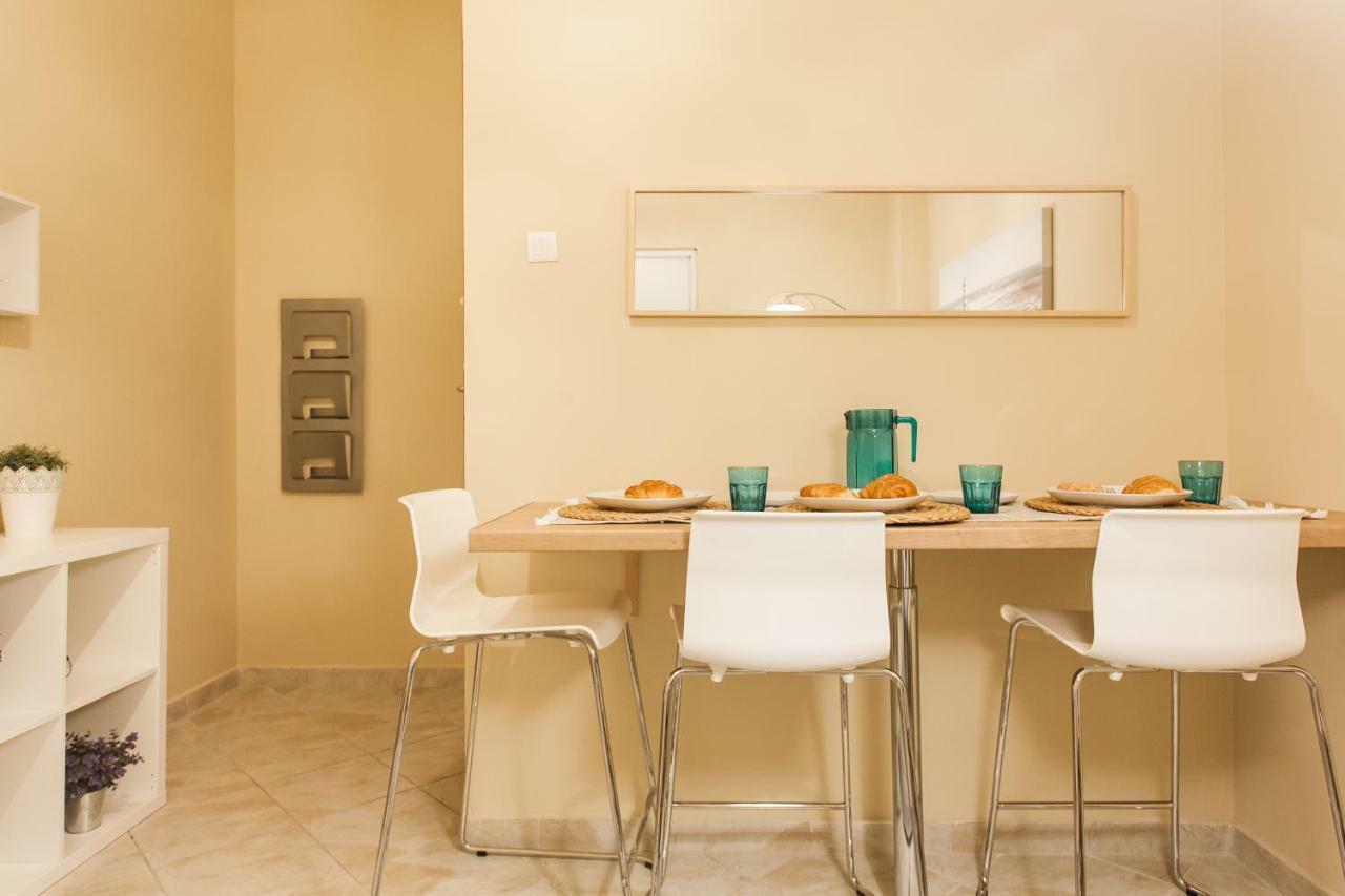 Central, Quiet, Cozy, Very Clean Private Apartment Close To Acropolis Athen Eksteriør bilde